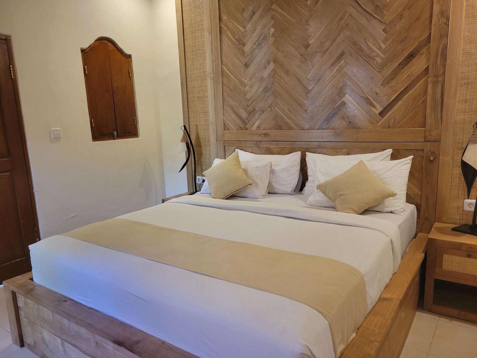 kusnadi-deluxegarden-room-preview